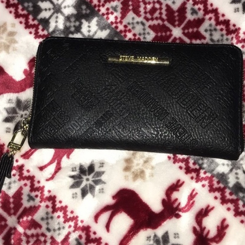 black steve madden wallet